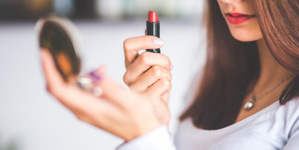 Cómo conseguir unos labios hidratados y con volumen 