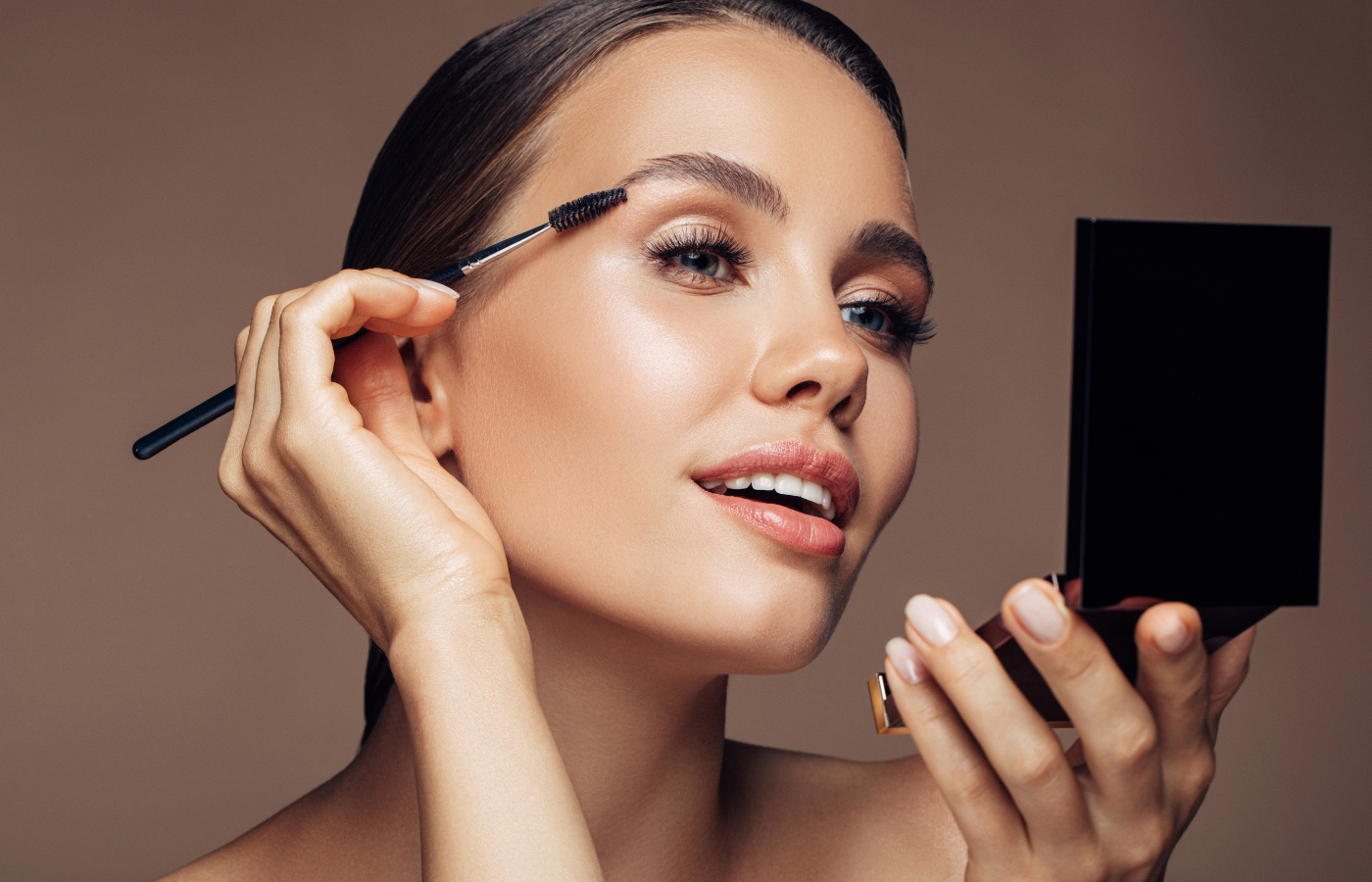 Make-up-Trends Frühjahr 2025: Glow, Pastelltöne und Natürlichkeit